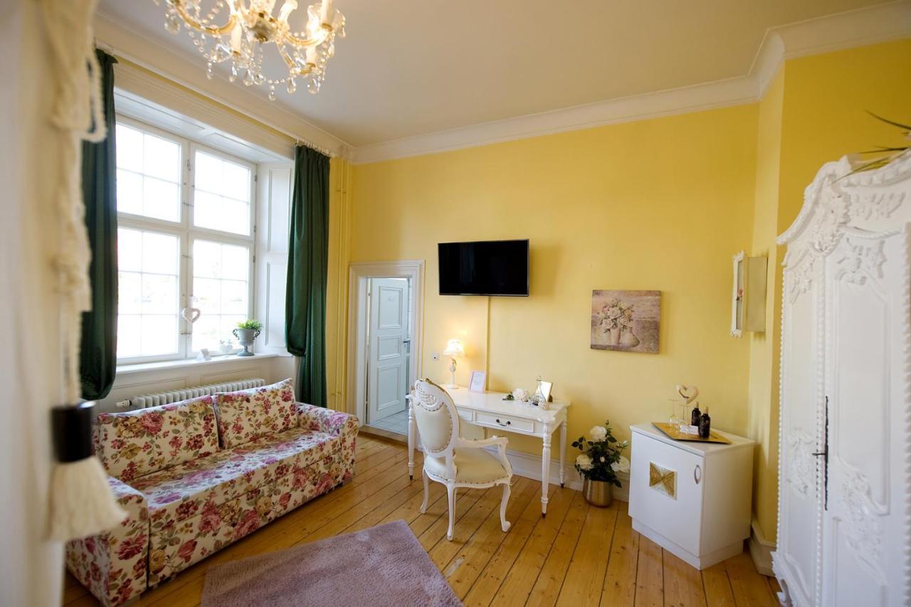 Schlosshotelgedern Extérieur photo